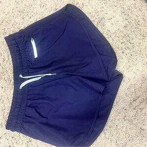 Vuori Clementine 2.0 Athletic Shorts-4 inch- sz S